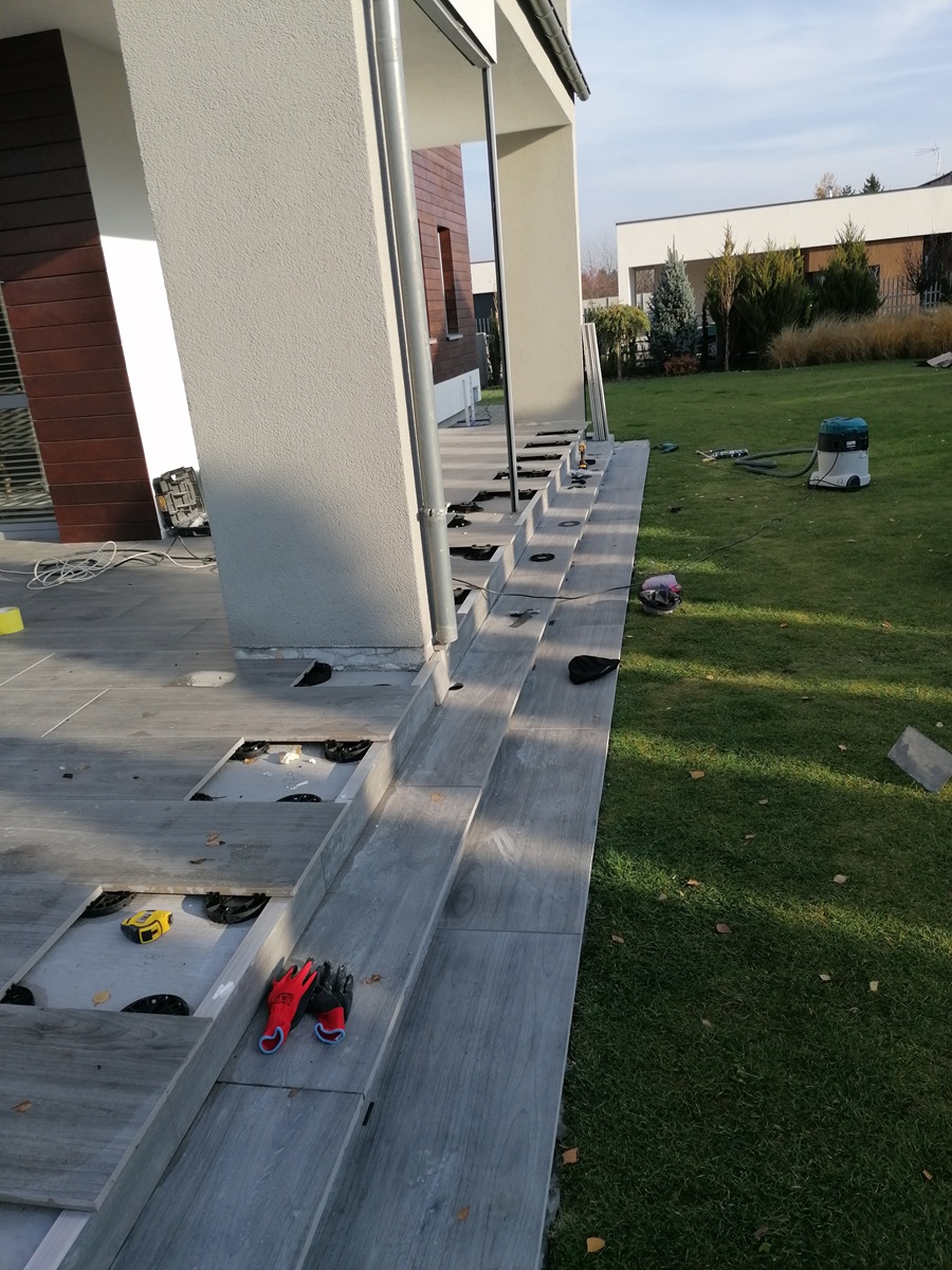 układanie płyt na tarasie w poznaniu.jpg